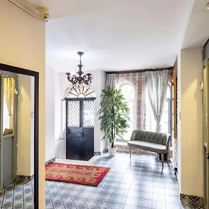 Apart Otel The Red Tent 88, İstanbul
